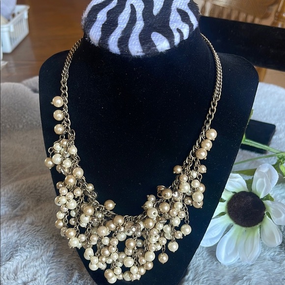 LOFT Gold and Cream Pearl Necklace - Picture 1 of 4